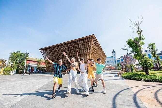 11 Days Tour Discover Vietnam | See the best of Vietnam | 2026-27 - Ha Long and Lan Ha: Cruise Time Plus a Sunrise Routine