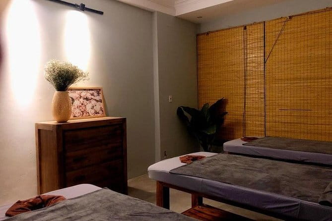 60 minutes Body Massage with Ginger Oil - Coffee or Tea Included: A Small Touch With Big Timing Value
