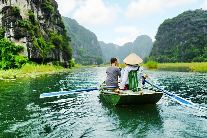 7 Days Package in Vietnam - Hanoi Old Quarter day: tai chi and a cooking class with structure
