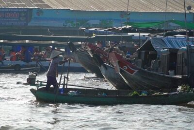 Authentic Mekong Delta Floating Market Full Day: Private or Group - Floating Market Time: What You Should Watch at Cai Be (and Why It’s Better Than a Photo Stop)