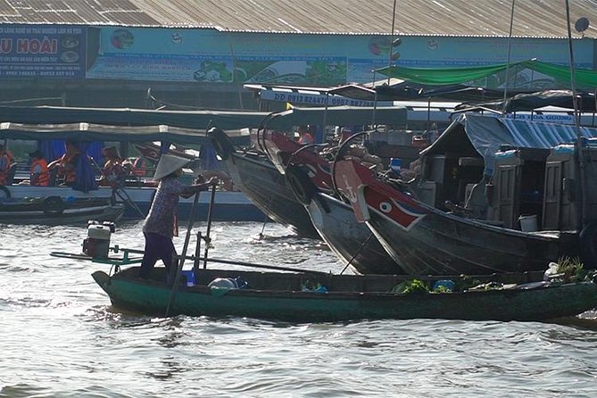 Authentic Mekong Delta Floating Market Full Day: Private or Group - Floating Market Time: What You Should Watch at Cai Be (and Why It’s Better Than a Photo Stop)