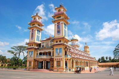 Black Virgin Mountain, The Great Divine Temple & Cu Chi Tunnels - The Great Divine Temple (Cao Dai Holy See): a 30-minute stop that makes the day click