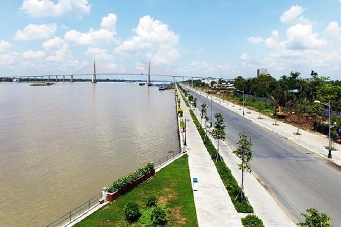 Can Tho Floating Market Combine With Mekong Delta 01 Day-Daily - Thoi Son island: fruits, honey tea, electric carts, and canal views