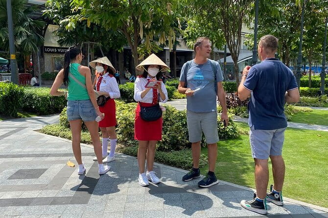 City Sightseeing Saigon Bus Tour - Free Wi‑Fi, guidebook maps, and how to make the most of your breaks