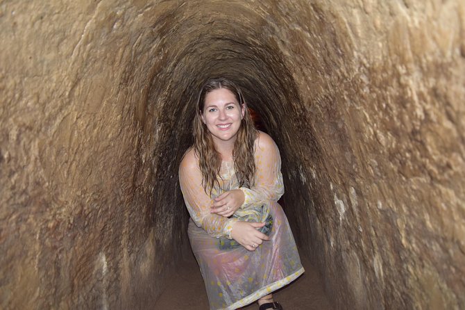 Cu Chi Tunnel & Cao Dai Temple One Day Private Tour - Getting in smoothly with Ben Duoc gate and a guide who keeps it clear