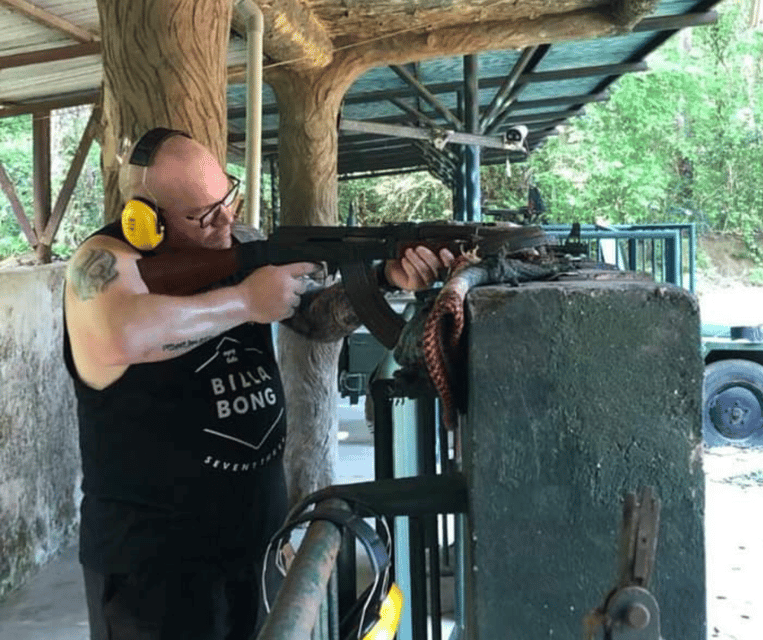 Cu Chi Tunnels and Mekong Delta Full Day Tour - Lunch by the riverside: what’s included and what to expect
