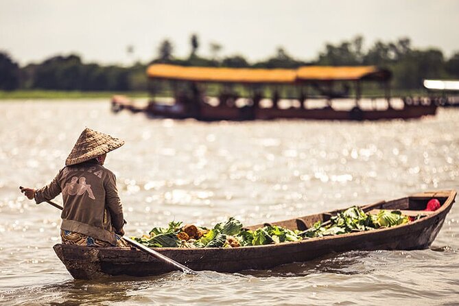 Cu Chi Tunnels & Mekong Delta: Private Full-Day Tour with Lunch - Cu Chi Tunnels: crawling, history context, and the 18+ rifle note