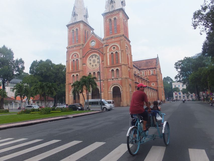 Customized Ho Chi Minh City Experience on Cyclo with Driver - Why a cyclo feels like the best way to get your bearings