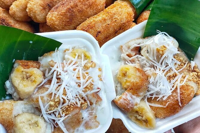 Discover Ho Chi Minh City’s Street Food & Hidden Life by Bicycle - How the route pacing works in real time
