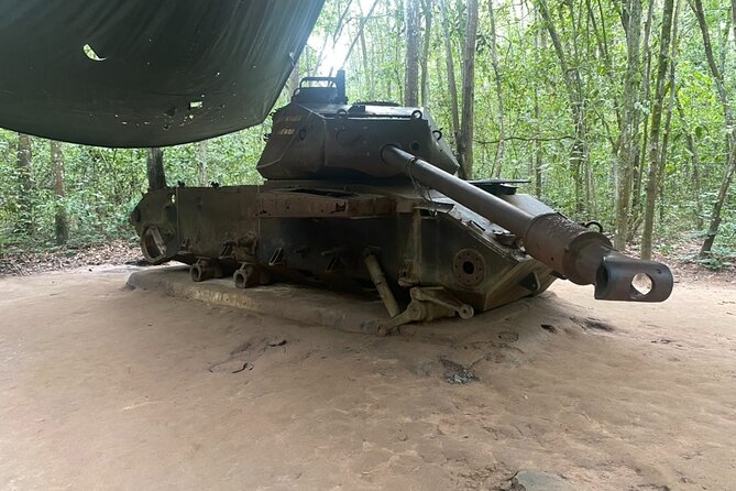 Explore Vietnams Wartime History with Cu Chi Tunnels Tour - Quang Minh Lacquerware: A 20-Minute Lesson in Patience