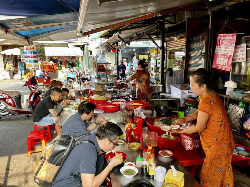 Free E-Sim Saigon Hidden Gems Tour with Local Guide - The Vietnamese National Buddhist Temple: a quiet pause that changes the mood