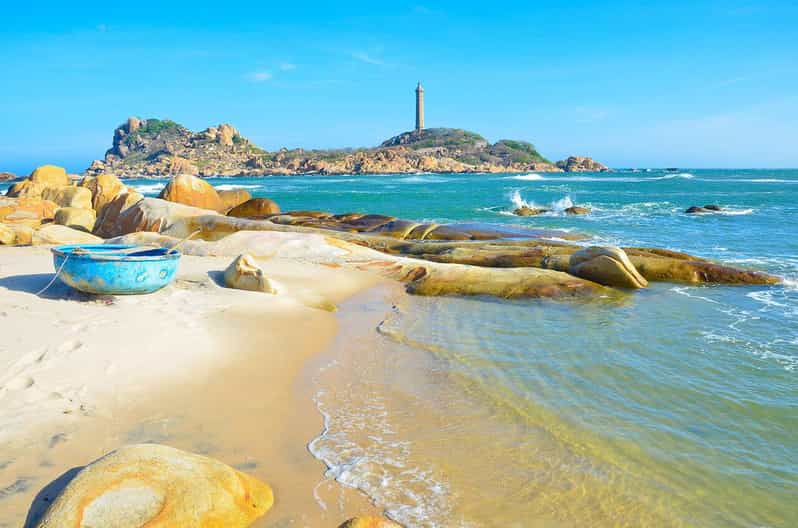 From Ho Chi Minh City: Relax In Mui Ne Beach In 1 Day - Lunch, guide, and what’s actually included (and what you pay extra for)