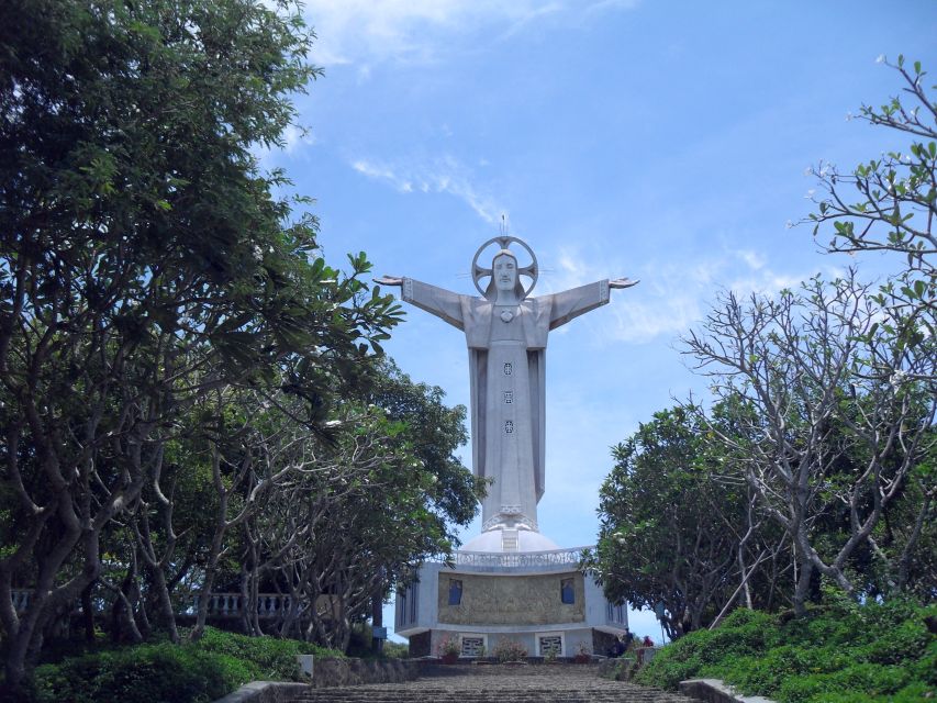 From Ho Chi Minh city: Vung Tau Beach Private Day Tour - Coastline drive from Ho Chi Minh City to Vung Tau