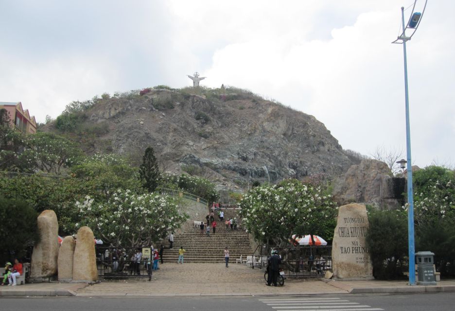 From Ho Chi Minh city: Vung Tau Beach Private Day Tour - Vung Tau Beach: your main time buffer for relaxing