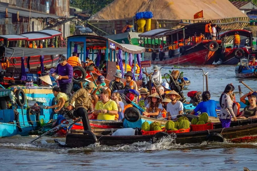 From Ho Chi Minh: Mekong & Cai Rang Floating Market 2D1N - Can Tho at night: your easy, central hotel base