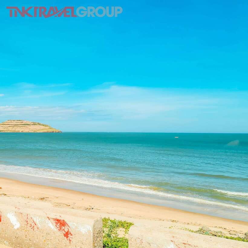 From Ho Chi Minh: Mui Ne Sand Dunes and Beach Day Tour - Tháp Chàm Poshanu at 10:30: Cham Towers You Can Actually Follow