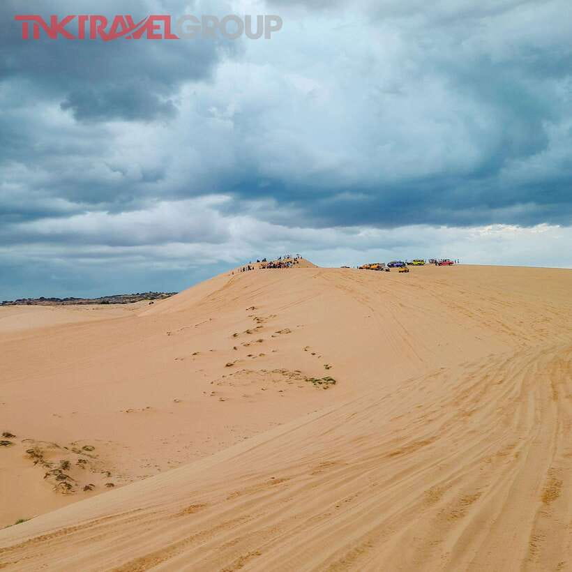From Ho Chi Minh: Mui Ne Sand Dunes and Beach Day Tour - White Sand Dunes and Sandboarding: The Main Action Moment