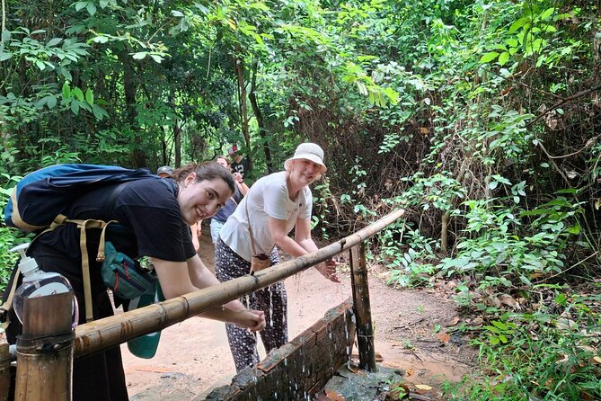 From Saigon: Mekong Day Tour with Floating Market &Cu Chi Tunnels - Son Islet on the Hau River: lunch with a slower rhythm