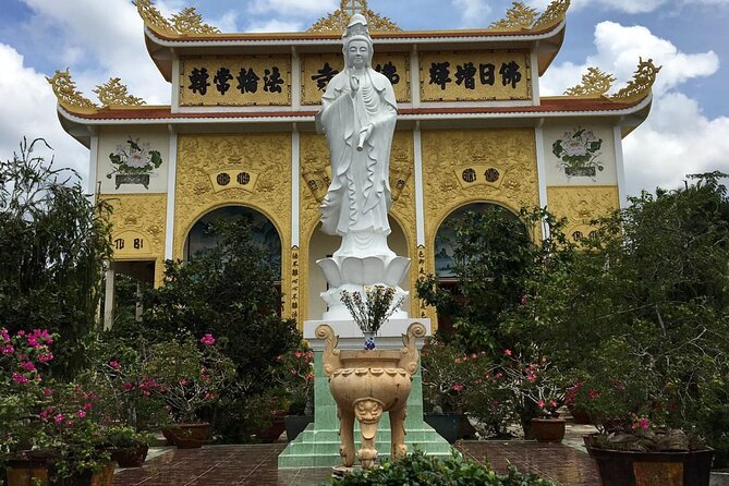 Fullday Classic Mekong Delta 1 Day Tour - Honey tea, fruits, and the farm stop: the snack break that actually tells a story