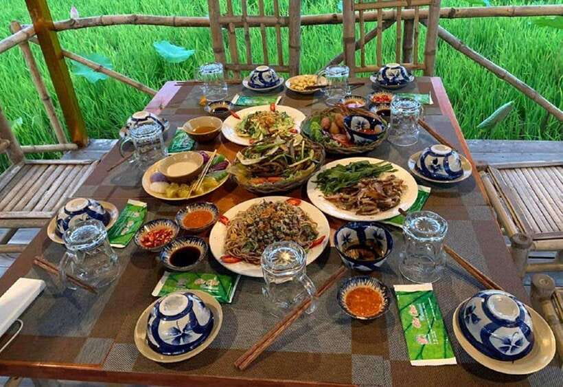 HCM: Authentic Dong Thap Mekong Delta Day Trip & Boat Ride - Xẻo Quýt historic site: canals with wartime context