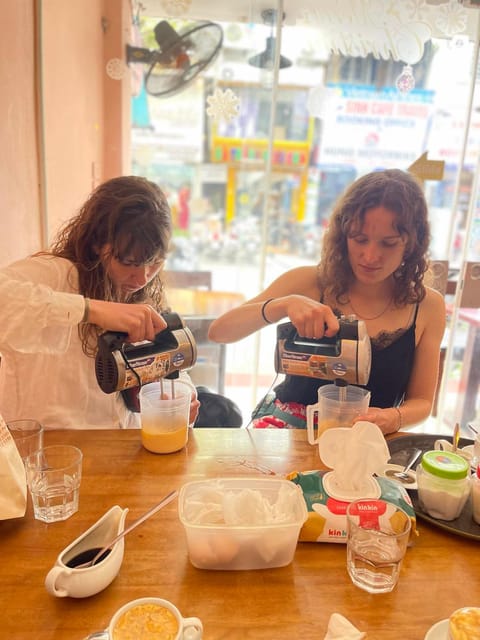 HCM: Egg Coffee Class with local Instructor & Snack - Vietnam’s Signature Coffee, Taught in One Hour