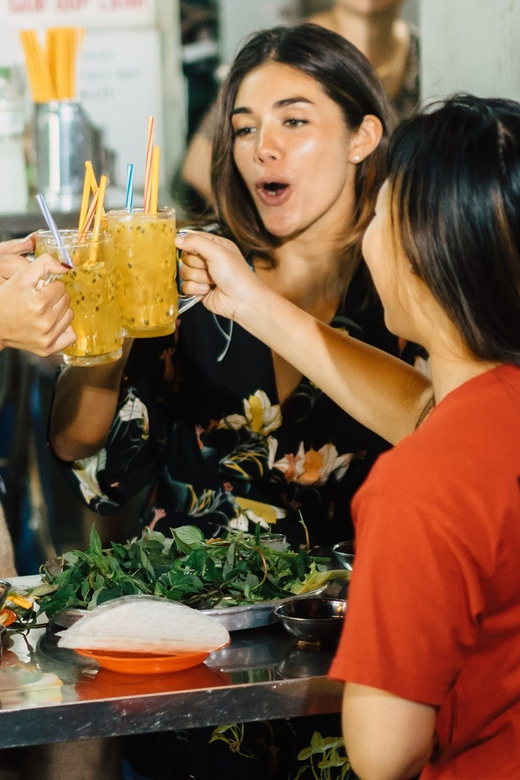 HCMC: A Taste of Vietnam Saigon Night Food Tour - Stop-by-stop: what you’ll eat and what to watch for