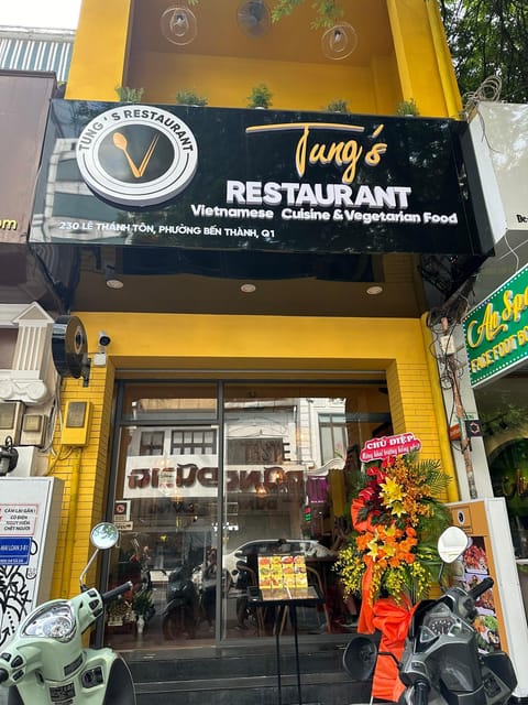 HCMc:Vietnamese Cooking Class with Local market tour & Meal - The local market tour: learning how Vietnamese shoppers think