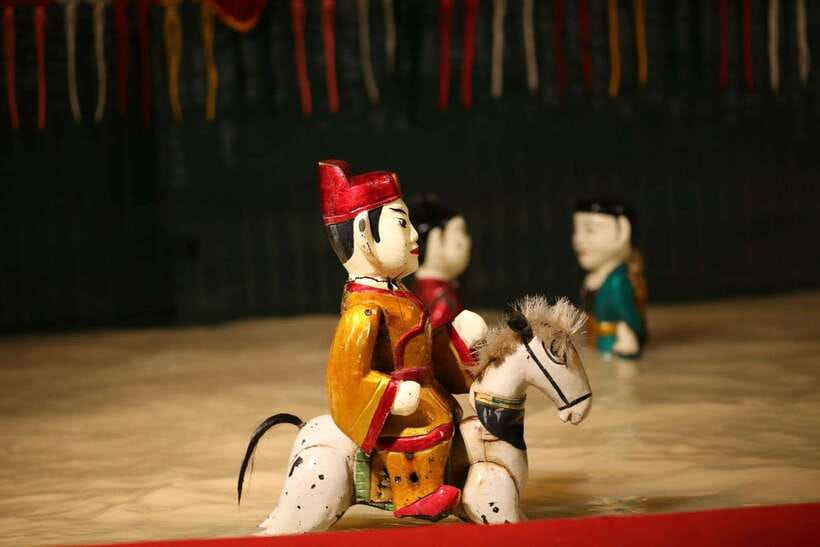 Ho Chi Minh: Authentic Vietnamese Dinner & Water Puppet Show - Key reasons this Ho Chi Minh City night works