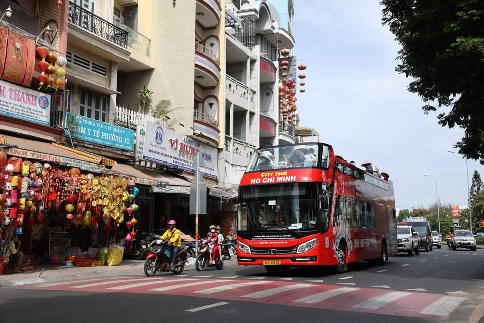 Ho Chi Minh City: 1 ROUND SAIGON-CHO LON CITY TOUR CHINATOWN - Hai Thuong Lan Ong Decoration Street: the best on-foot moment