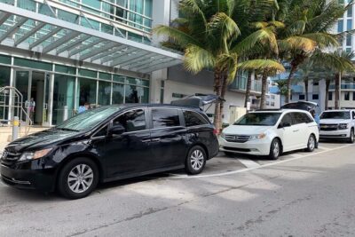 Ho Chi Minh City Airport (SGN) to Ho Chi Minh hotels - Arrival Private Transfer - Meeting Your Driver at SGN with Flight Tracking and a Name Sign