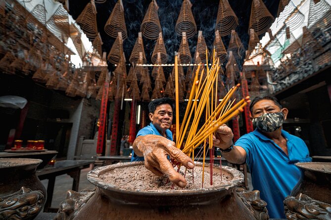 Ho Chi Minh City: Chinatown Hidden Treasures – Free Walking Tour - Stop 1: Hao Si Phuong Alley and a street you’ll want to revisit