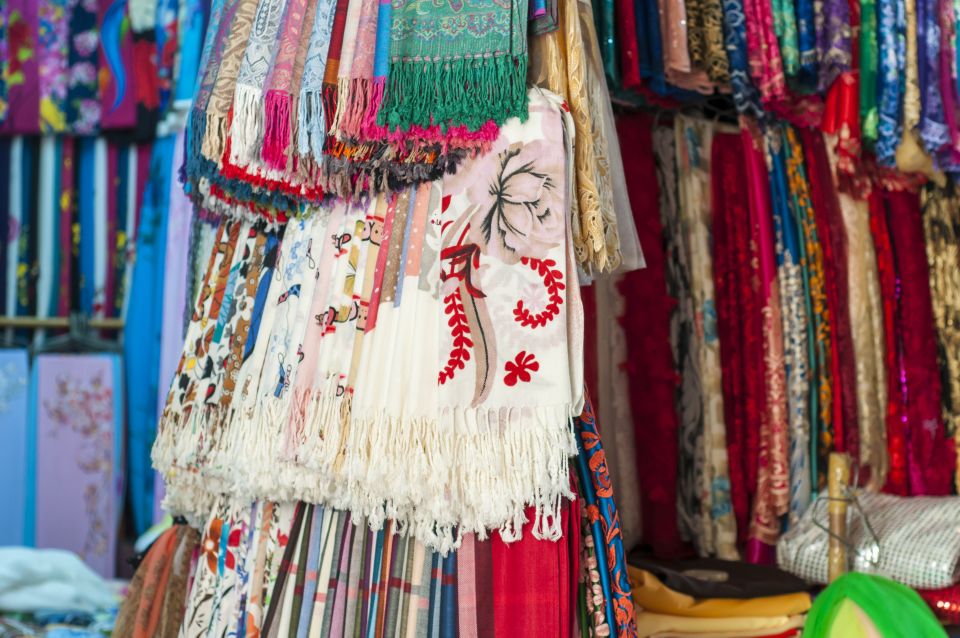 Ho Chi Minh City: Half-day Cyclo Journey Through Chinatown - Chinatown commerce: Đồng Khánh and the shops you’ll actually see