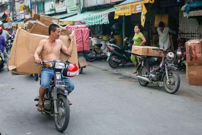 Ho Chi Minh City: Half-day Cyclo Journey Through Chinatown - War Remnants Museum, Notre Dame Cathedral, and the Old Post Office