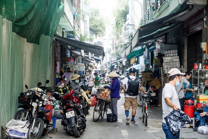 Ho Chi Minh City: Hidden Bunker & Vietnam War - Free Walking Tour - The Secret Weapons Cellar: Saigon’s War Underground