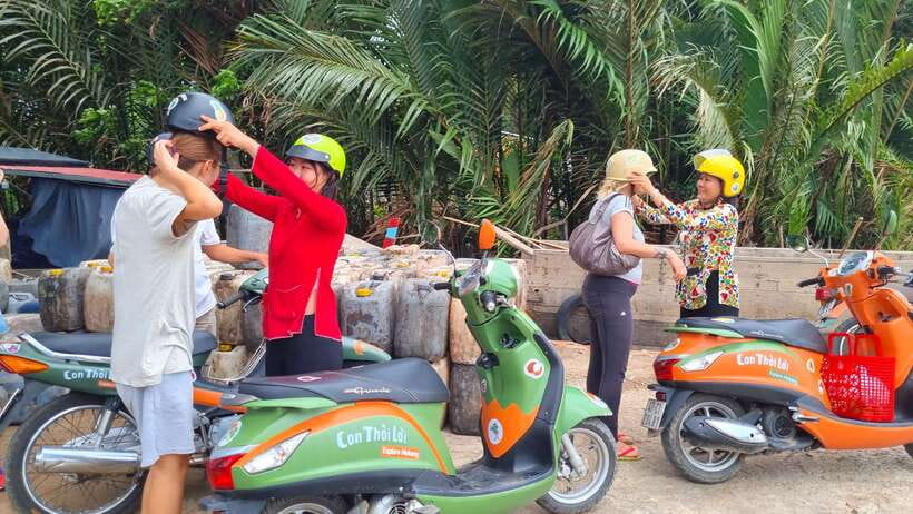 Ho Chi Minh City: Mekong Delta Day Trip with Lunch & Drinks - Leaving Ho Chi Minh City for Ben Tre Takes More Time Than You Think