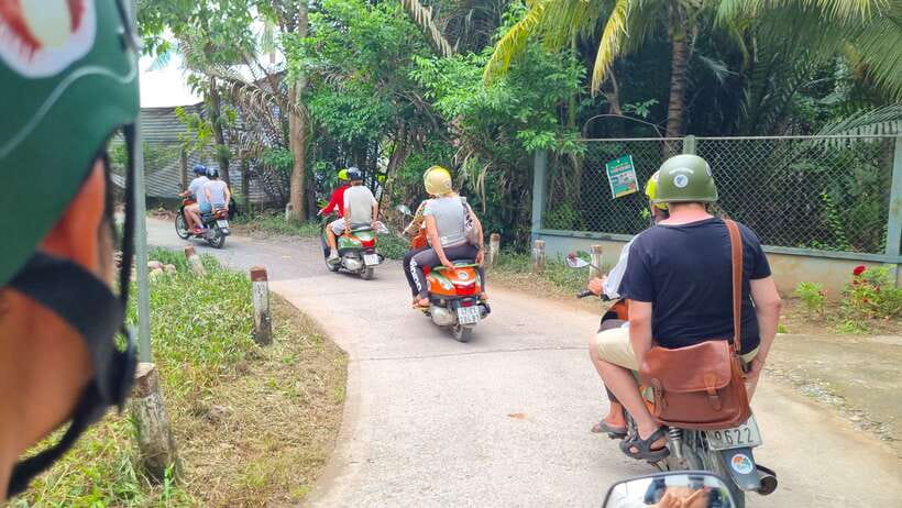 Ho Chi Minh City: Mekong Delta Day Trip with Lunch & Drinks - Ferries, a Mekong River Boat Cruise, and Island-Life Reality