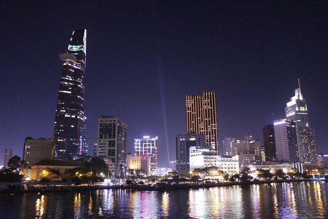 Ho Chi Minh City Night Light - Dinner on Cruise Luxury - The onboard meal: Vietnamese cuisine plus small extras