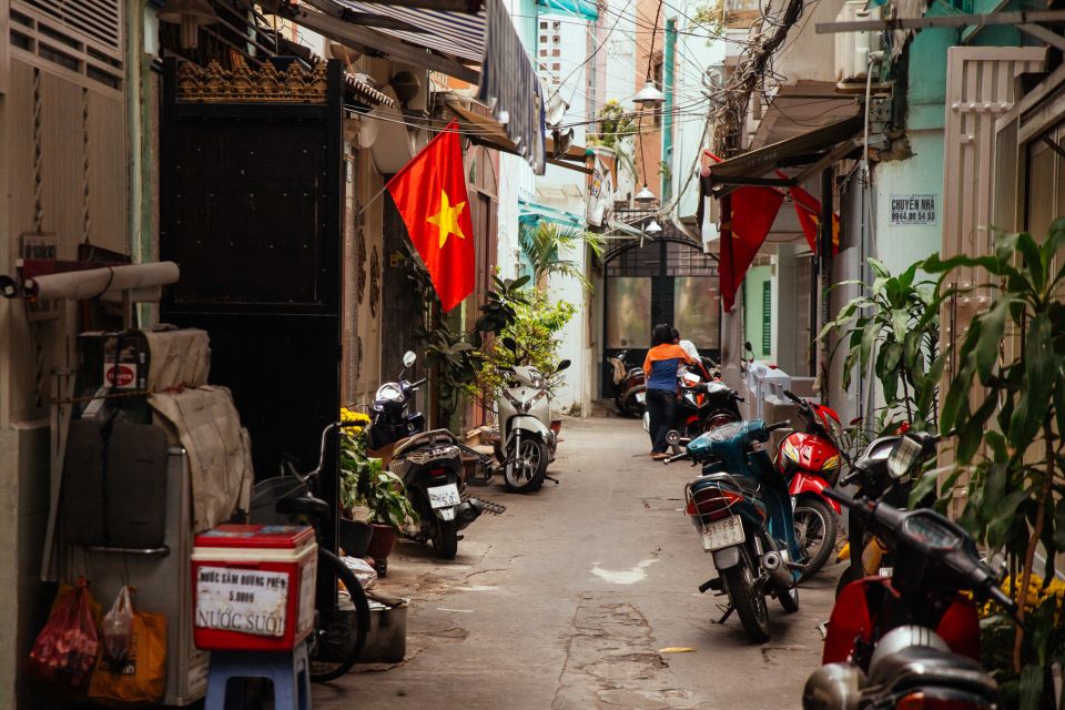 Ho Chi Minh City: Private City Tour Off the Beaten Track - Included Fruit and Coffee: Small Add-On, Real Value