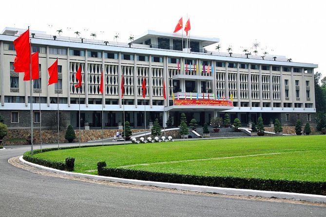 Ho Chi Minh City Saigon and Cu Chi Tunnels Private Tour Full Day - Saigon Opera House: A Quick Architectural Hit Before the War Stops