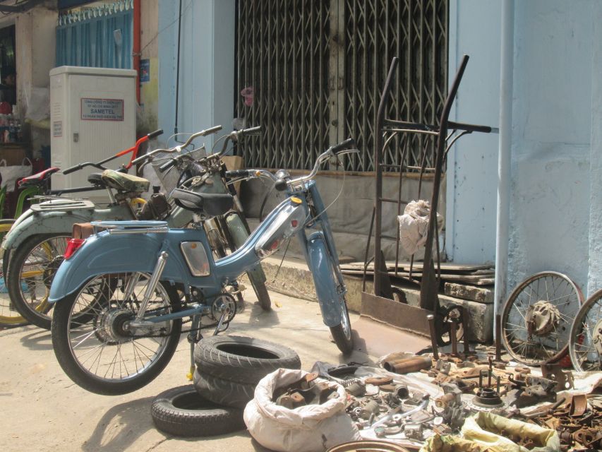 Ho Chi Minh City: Saigon Morning Markets Tour by Motorbike - Pickup, Footwear, and What to Wear on This Kind of Morning