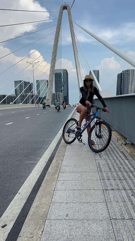 Ho Chi Minh City Sightseeing Cycling Private Tour By Bicycle - Food on the Ride: VIP Options That Make the Day Feel Worth It