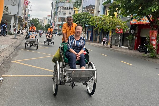 Ho Chi Minh City Sightseeing Panoramic Cyclo Private Tour - Nguyen Hue, Notre-Dame, and City Hall in a slow loop