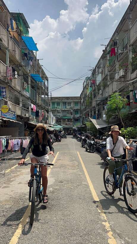 Ho Chi Minh City Sightseeing Private Tour With Funny Guide - Central landmarks: City Hall, Municipal Theatre, and Nguyen Hue quick hits