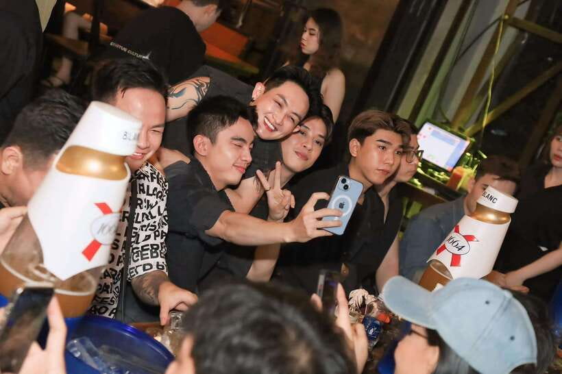 Ho Chi Minh City Street Food Private Tour With Dancing Bar - Street-Food First: Why the Start Matters