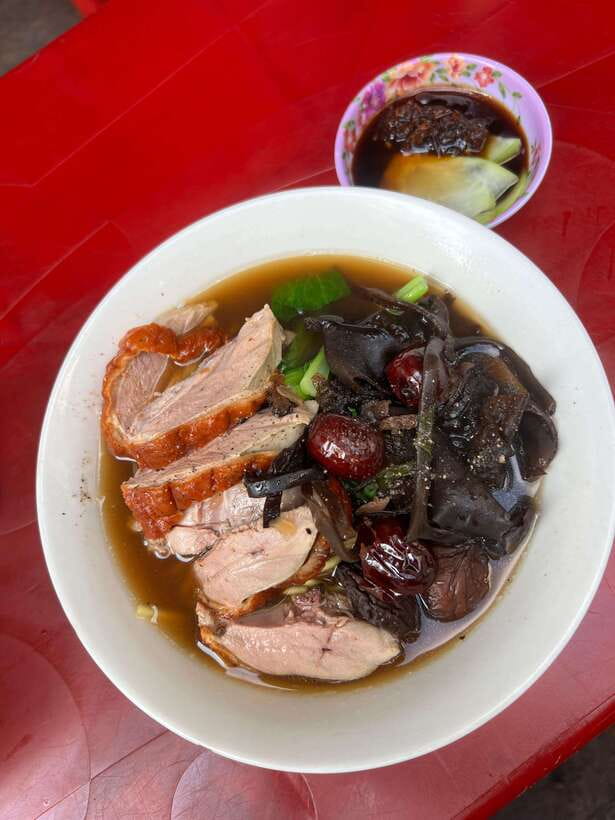 Ho Chi Minh City Street Food Private Tour With Female Guide - The biggest choice: luxury-style street food vs truly local vendors
