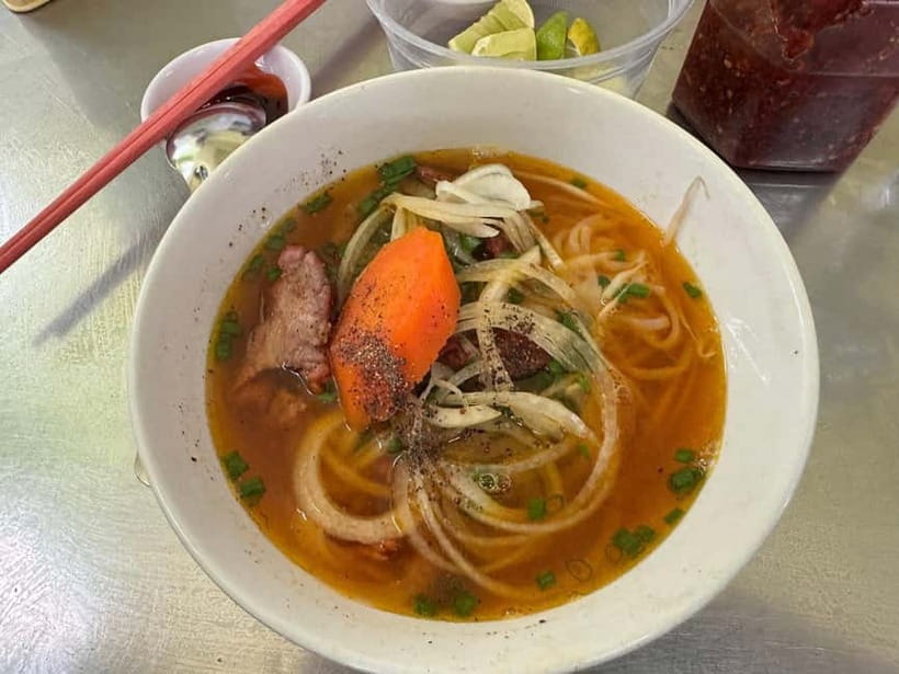 Ho Chi Minh City: Super Niche Walking Street Food Tour - How the Saigon route feels: pickup first, then a calm 2.5 km walk