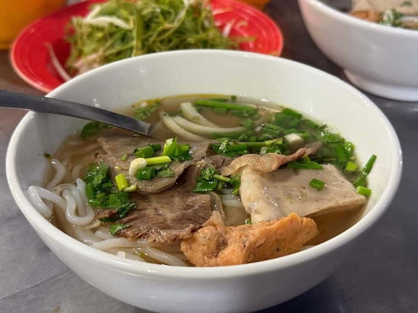 Ho Chi Minh City: Super Niche Walking Street Food Tour - What you actually get: 10 tastings plus beer, all included in the $28 price