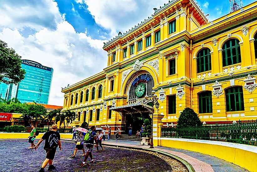 Ho Chi Minh City: Top Sightseeing Saigon Trip & History Tour - Lunch at a Local Restaurant: The Break That Makes the Day Work