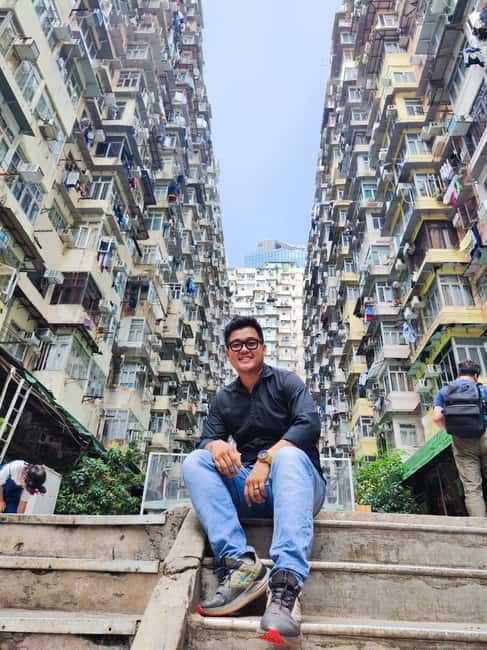 Ho Chi Minh City: Xom Cai Hidden Local Life Walking Tour - Starting at Nhà hát Thành phố Hồ Chí Minh: Getting Oriented Fast