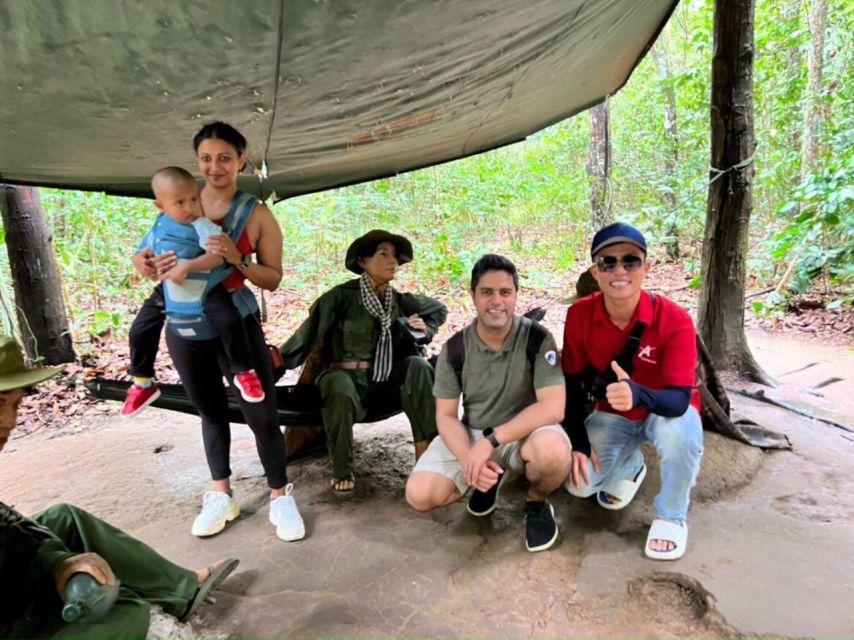 Ho Chi Minh: Cu Chi Tunnels tour halfday private with lunch - Leaving Ho Chi Minh City: the rubber-forest ride to Cu Chi
